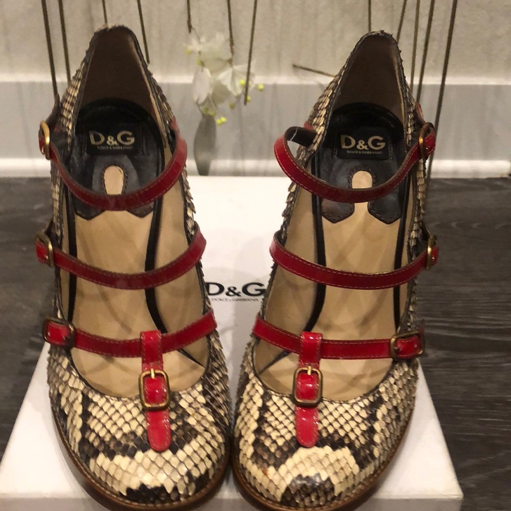 D&G Snakeskin & Strawberry Red MaryJane Heels!
